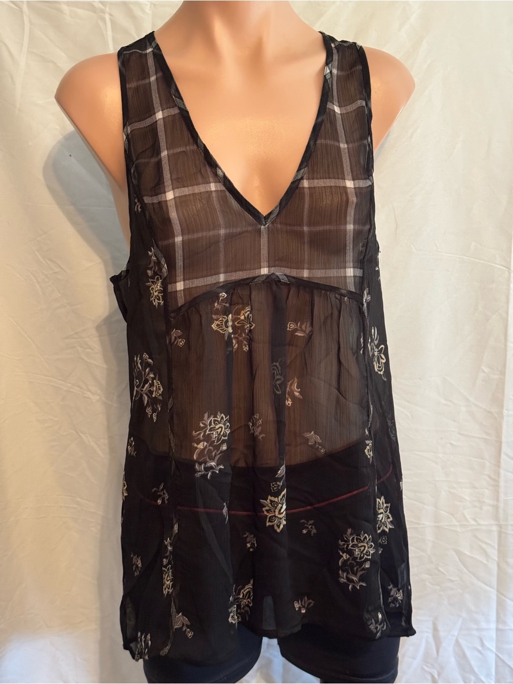 Vintage Y2K Sheer Black Floral Sleeveless V-Neck Tunic